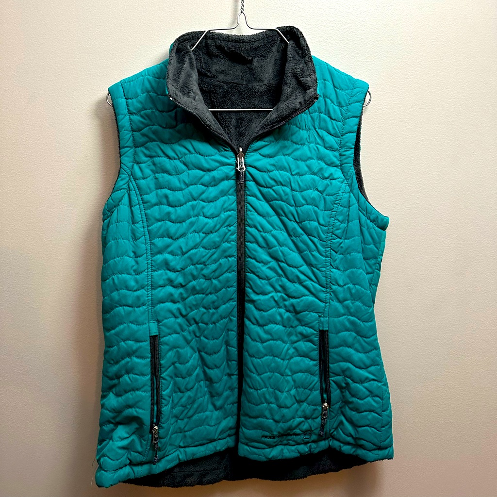 Free Country Reversible Vest. Teal Or Gray. Size M